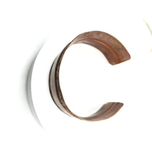 Vintage Copper Cuff Bracelet – Wide Etched Band – Rustic Patina – Boho Southwest - Picture 3 of 6